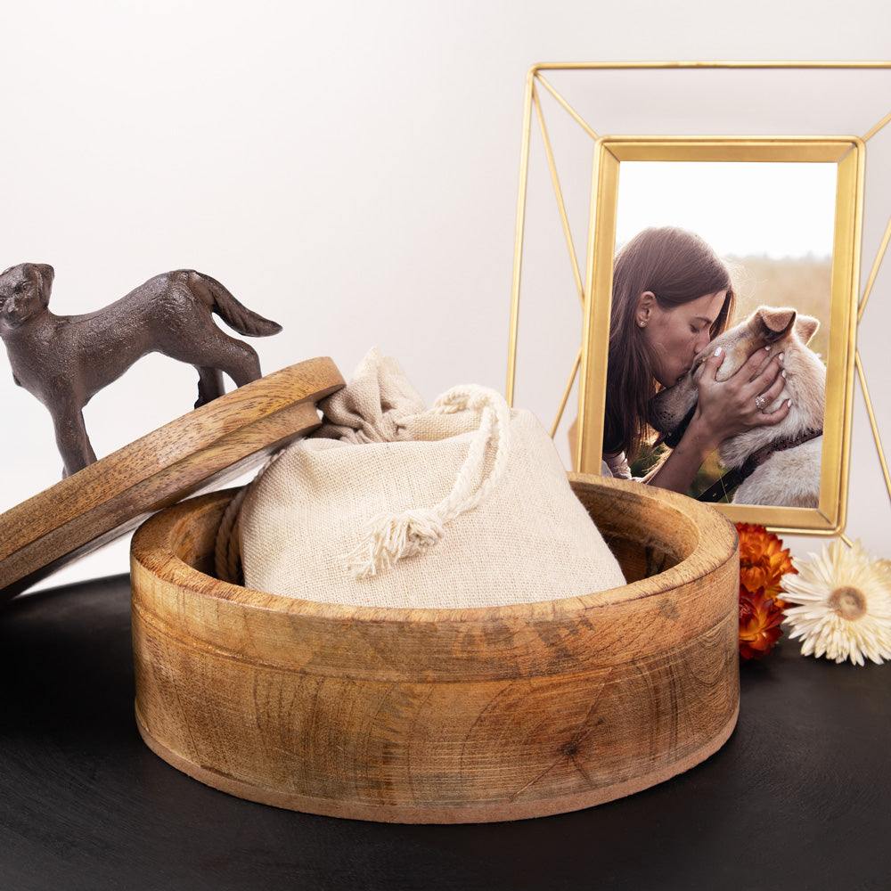 Holz Tierurne "Industrial Style mit Hund"