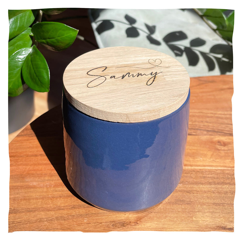 Individuelle Beschriftung in Handschrift mit fliegendem Herz